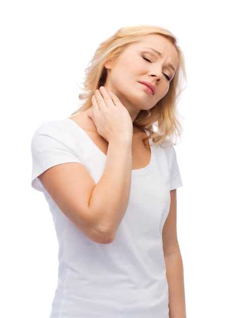 Симптомы остеохондроза шейного отдела, сопровождающиеся головной болью