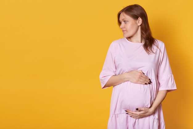 Лечение кисты яичника у беременных женщин: выбор между консервативным и хирургическим методами.